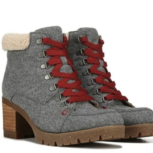 Korks Shoes - 🆕KORKS Evie Lug Sole Wool Bootie Boot 8.5 Gray